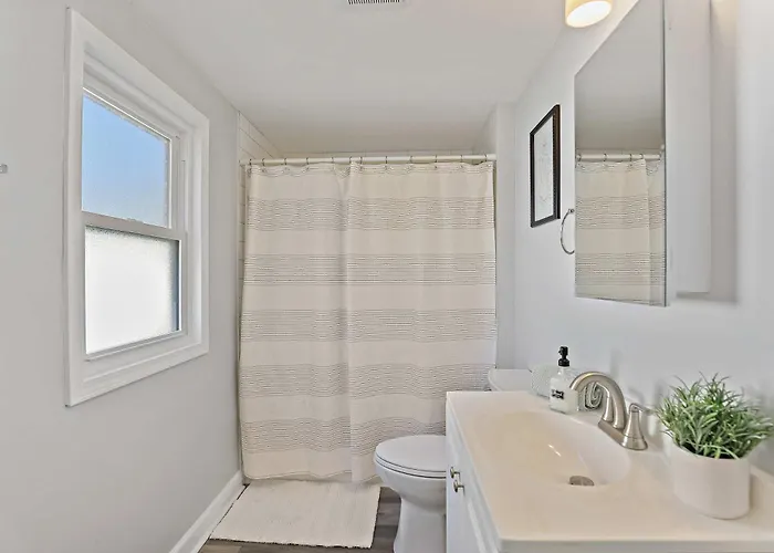 Holiday home Modern 4bd 2ba Near Downtown Metra *