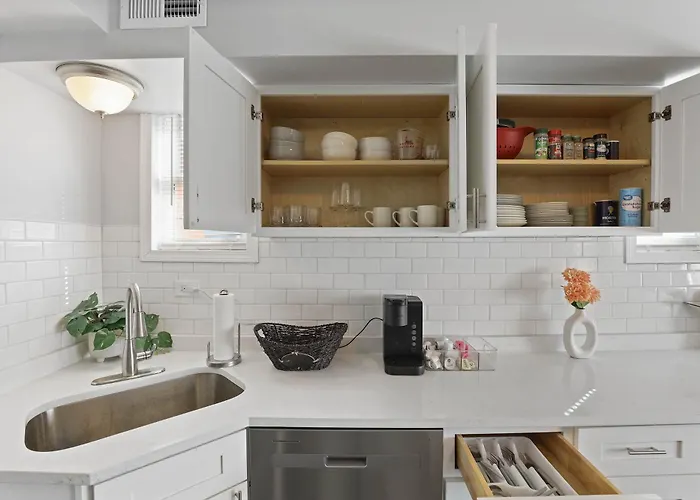Modern 4bd 2ba Near Downtown Metra Holiday home Highland Park